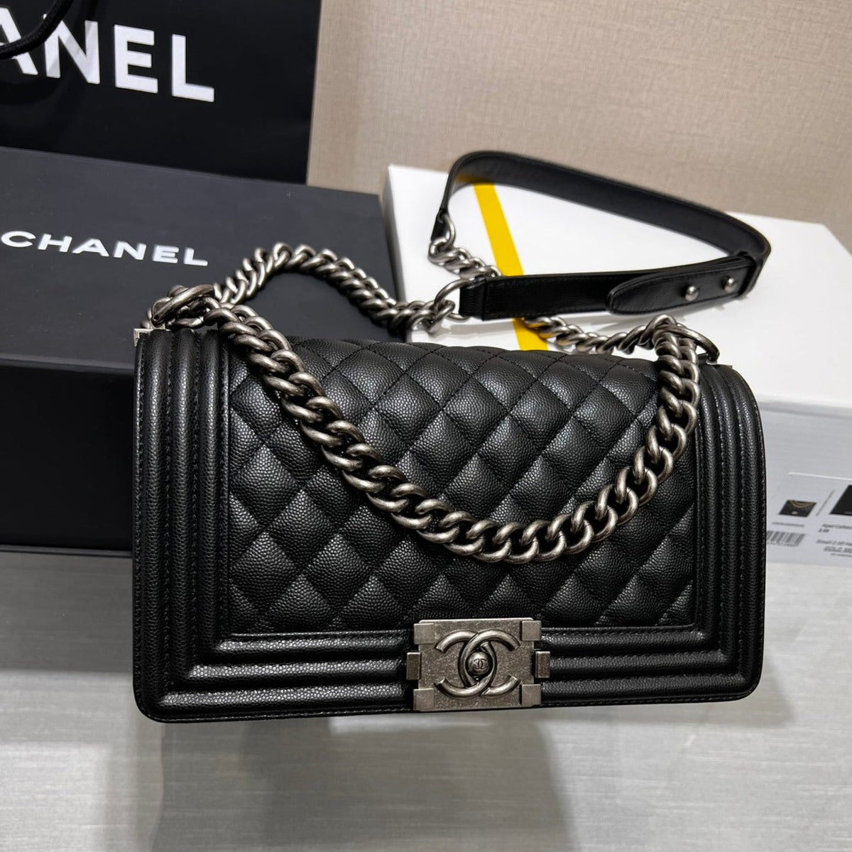 CHANEL BOY BAG MEDIUM 25 BLACK CAVIAR RUTHENIUM HARDWARE