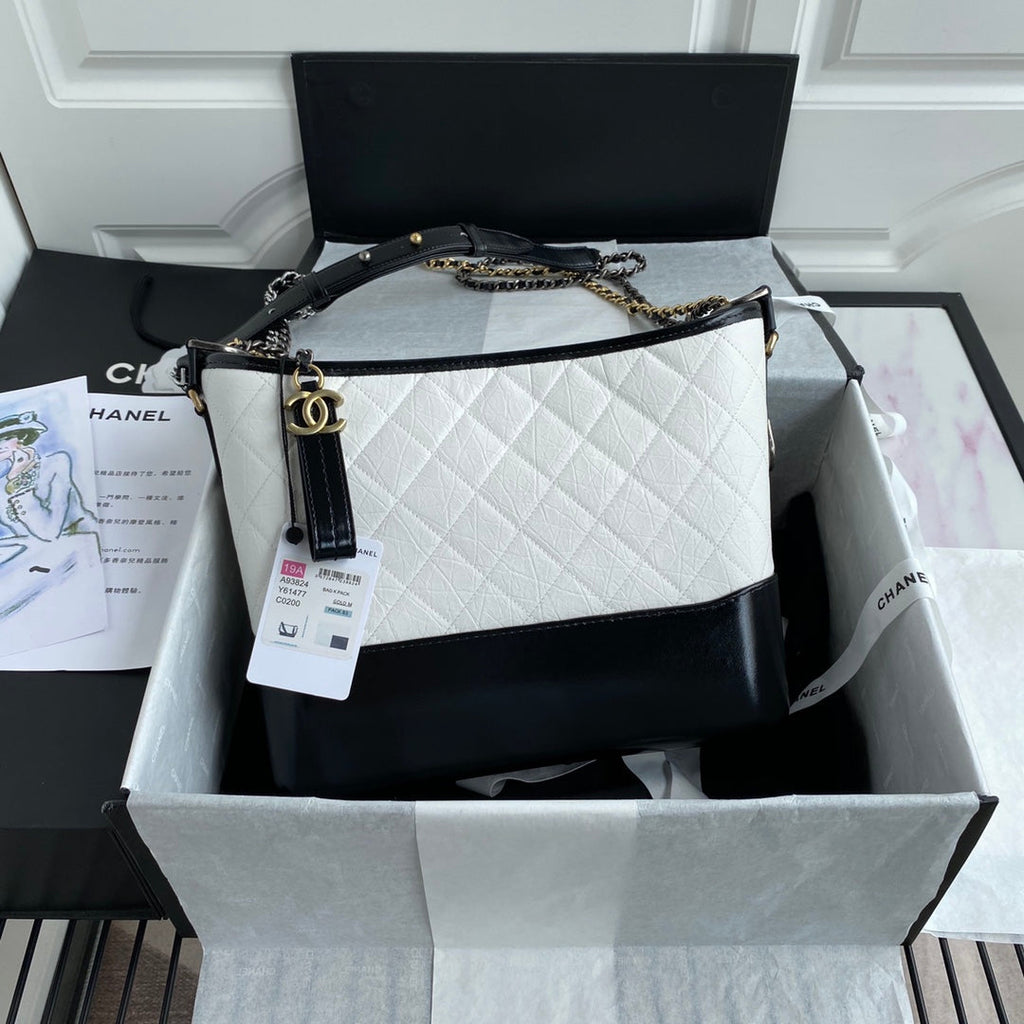 CHANEL GABRIELLE MEDIUM 28 HOBO BAG IN BLACK MIX WHITE CALFSKIN