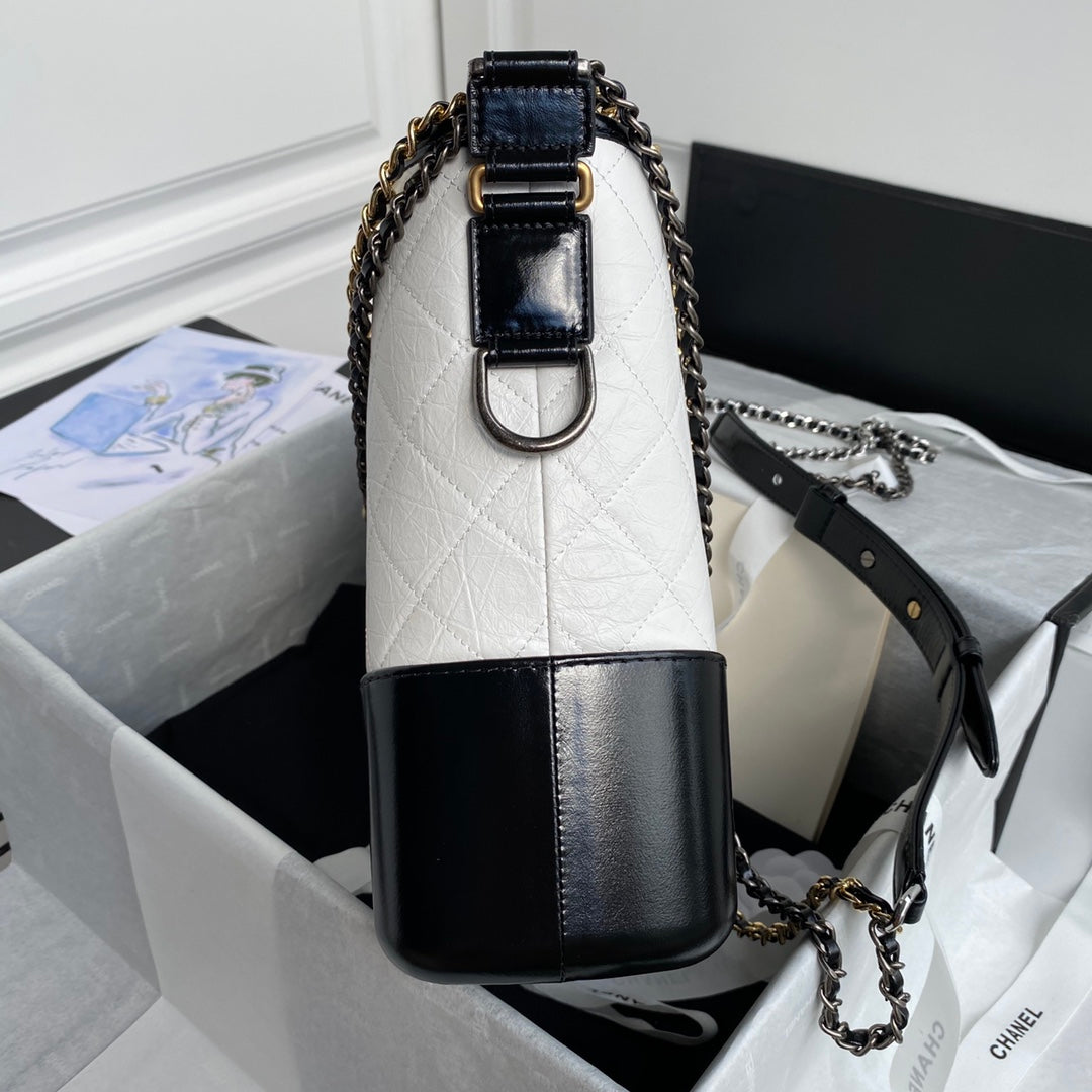 CHANEL GABRIELLE MEDIUM 28 HOBO BAG IN BLACK MIX WHITE CALFSKIN