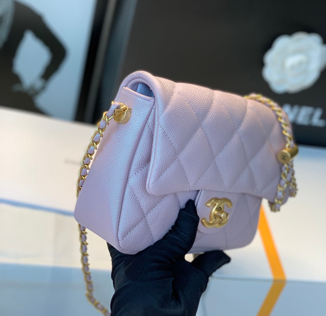 CHANEL 25S CLASSIC FLAP 19 CM IN MAUVE PINK CAVIAR LEATHER WITH GOLD HARDWARE