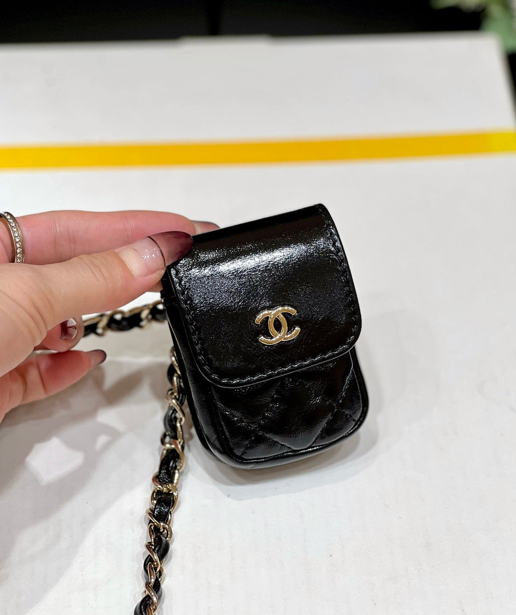 CHANEL 25S BACKPACK 23 IN BLACK SHINY CALFSKIN GOLD HARDWARE