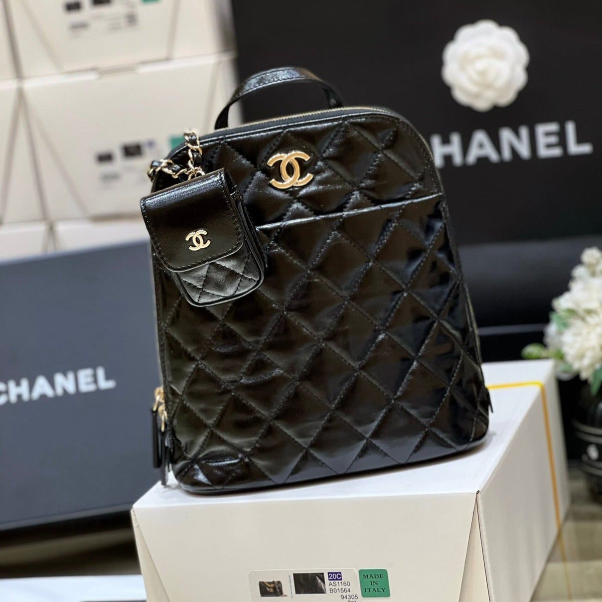 CHANEL 25S BACKPACK 23 IN BLACK SHINY CALFSKIN GOLD HARDWARE