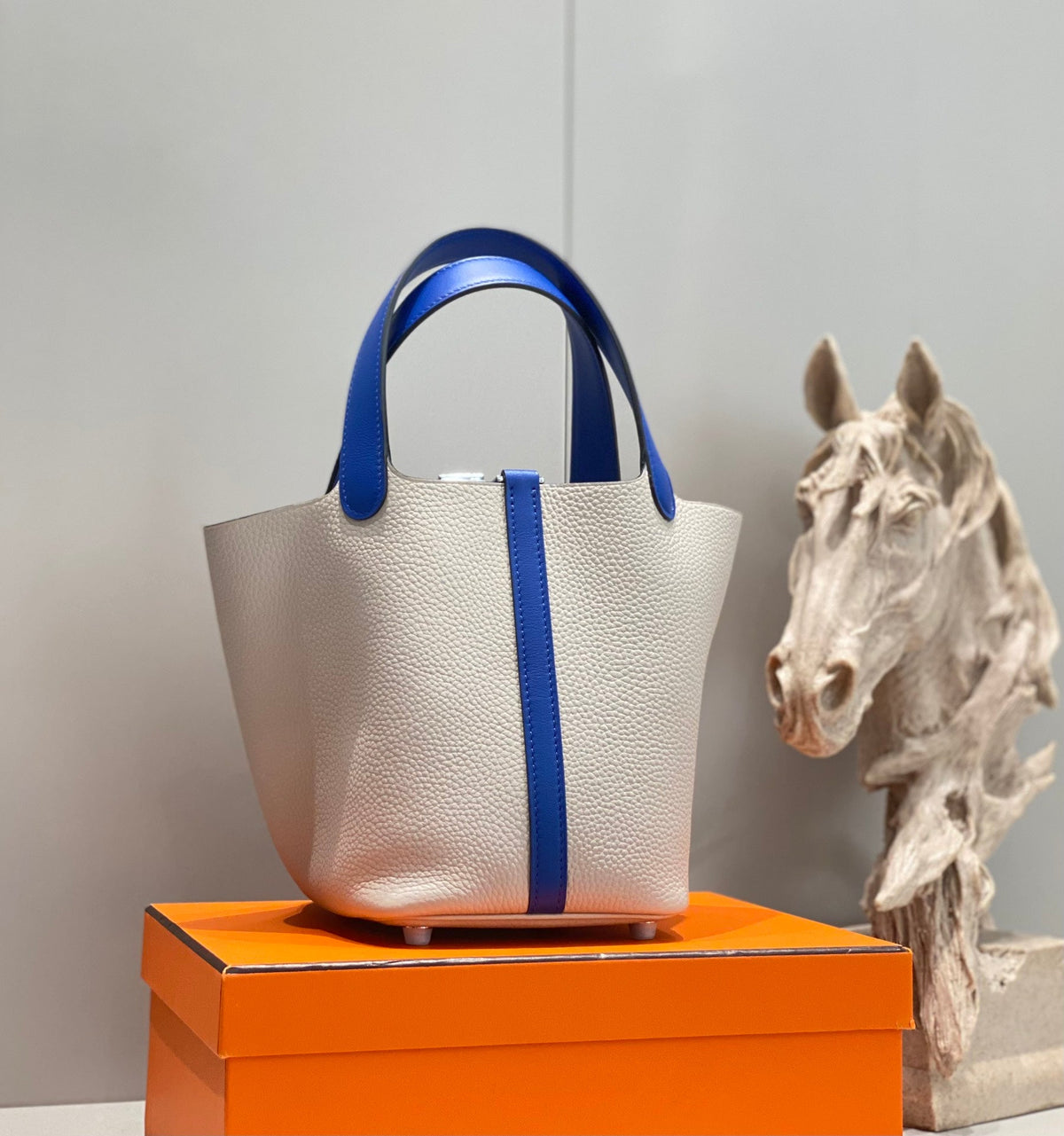 HERMES 25S PICOTIN LOCK 18 IN PEARL GRAY AND ELECTRIC BLUE CALFSKIN SILVER HARDWARE