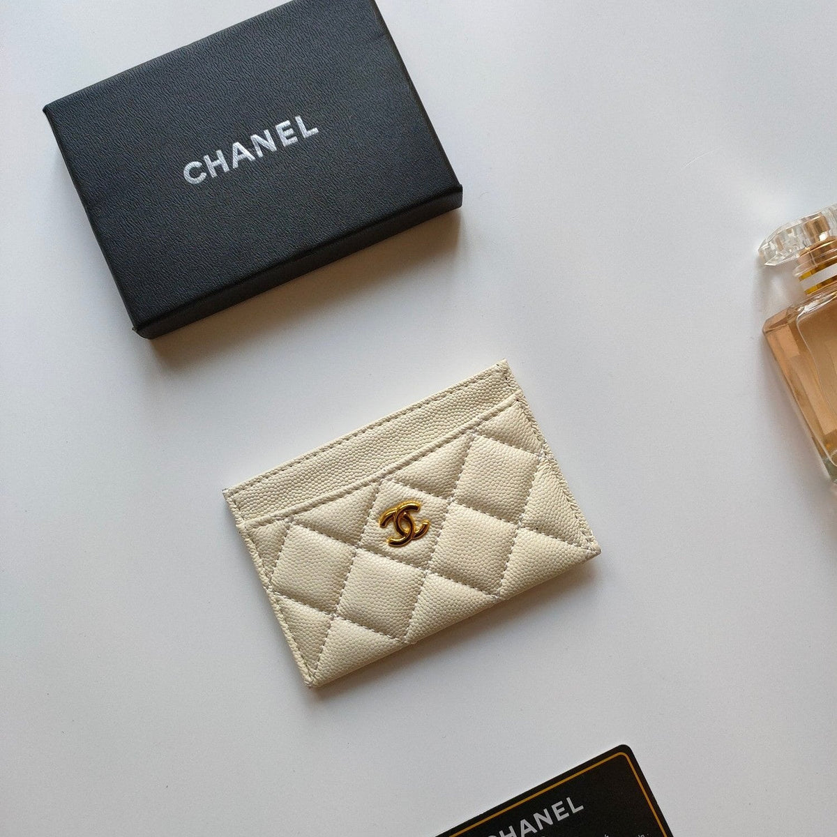 CHANEL CARD HOLDER 11.2 CREAM GRAINED CALFSKIN GOLD ICON