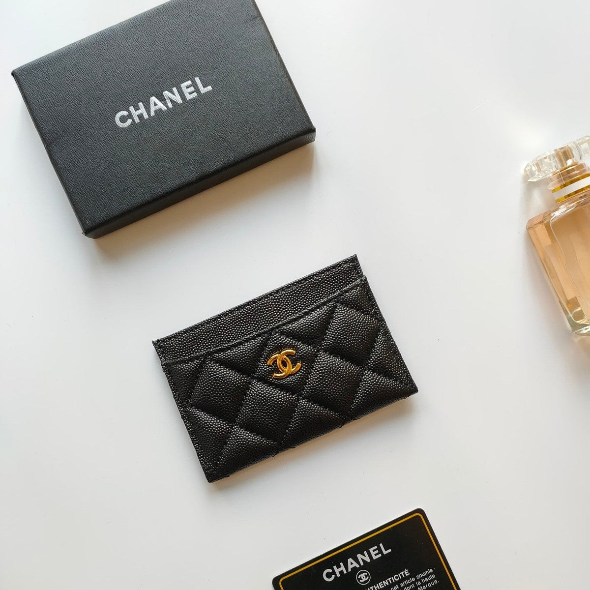CHANEL CARD HOLDER 11.2 BLACK GRAINED CALFSKIN GOLD ICON