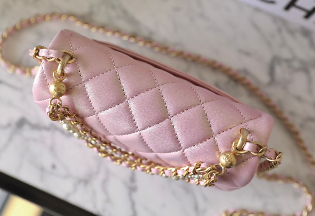 CHANEL 25S FLAP BAG 17 CM IN PEARL PINK LAMBSKIN WITH GOLD HARDWARE
