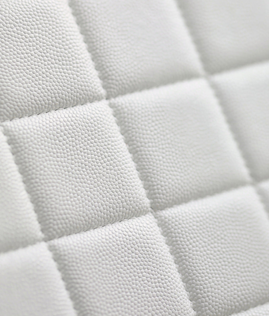 CHANEL 25S FLAP BAG 21 CM IN WHITE LAMBSKIN WITH GOLD HARDWARE
