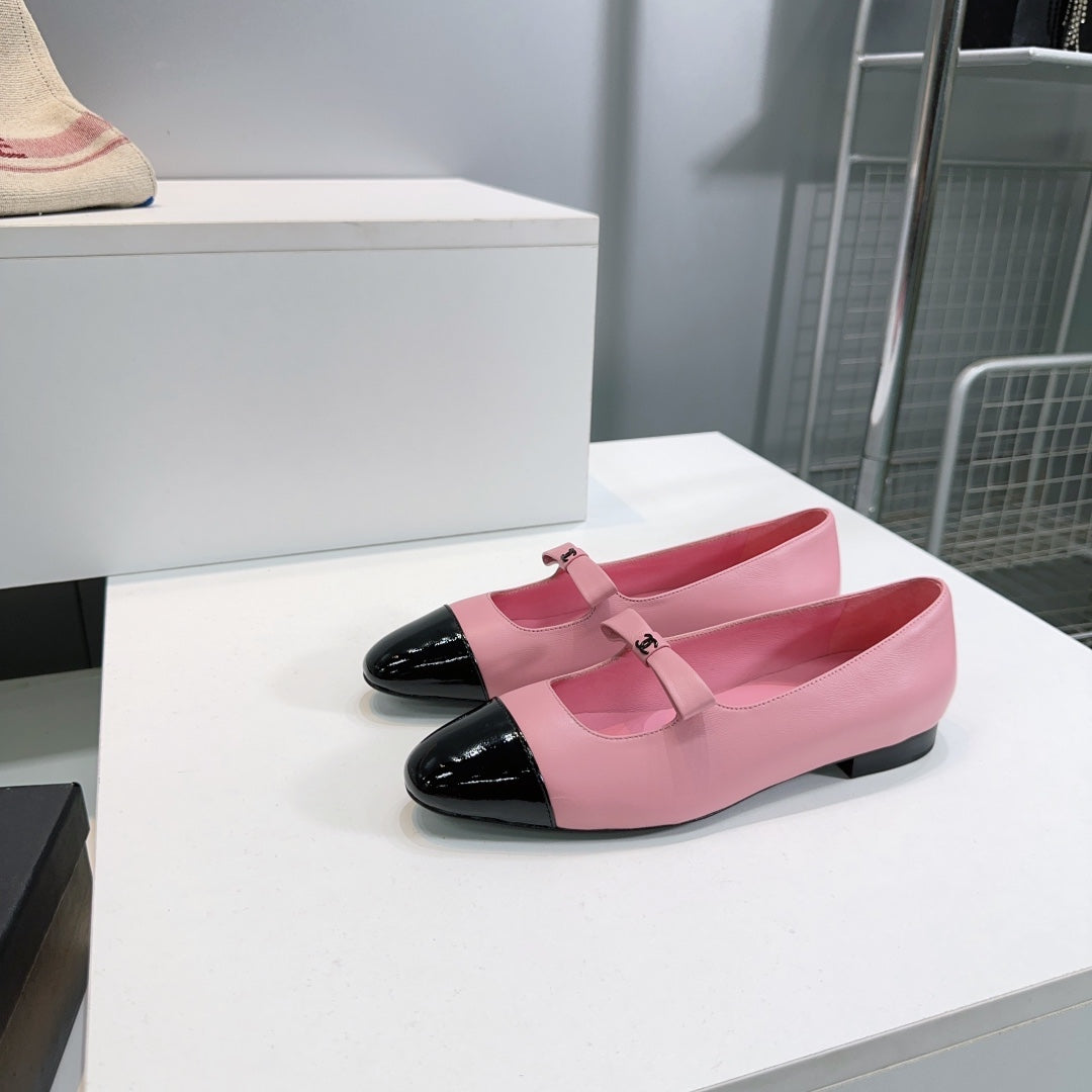 CHANEL FLAT MARY JANE SHOES 25S IN PINK LAMBSKIN MIX BLACK GLOSSY WITH BOW