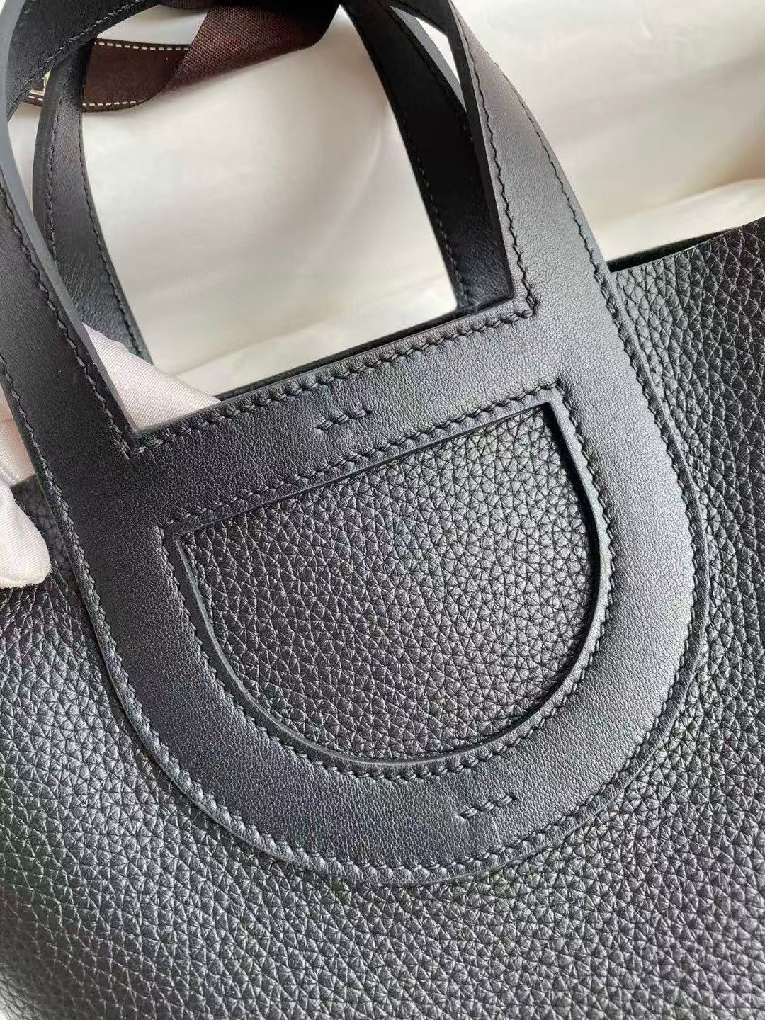 HERMES 25S IN THE LOOP 23 IN BLACK CALFSKIN SILVER HARDWARE TP3