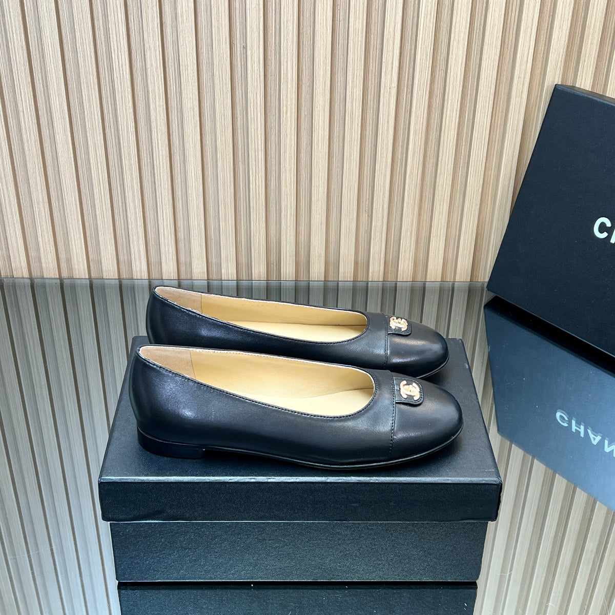 CHANEL 25S BALLET FLATS IN BLACK LAMBSKIN GOLD HARDWRE