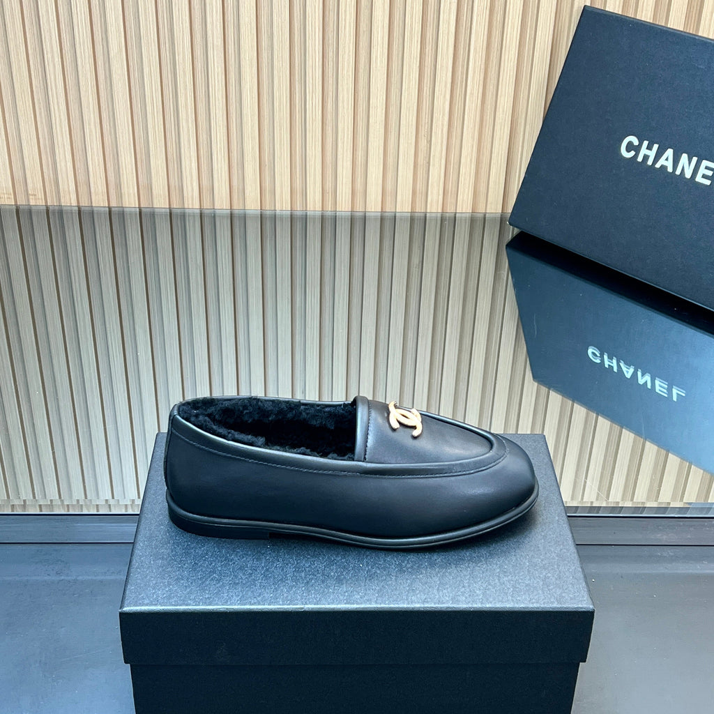 CHANEL 25S MARY JANE BALLET FLATS IN BLACK CALFSKIN AND SOLF FLEECE LINING