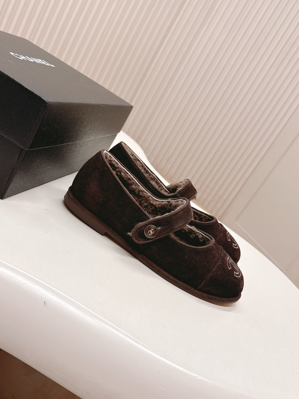 CHANEL FLAT MARY JANE SHOES 25S IN DARK BROWN VELVET