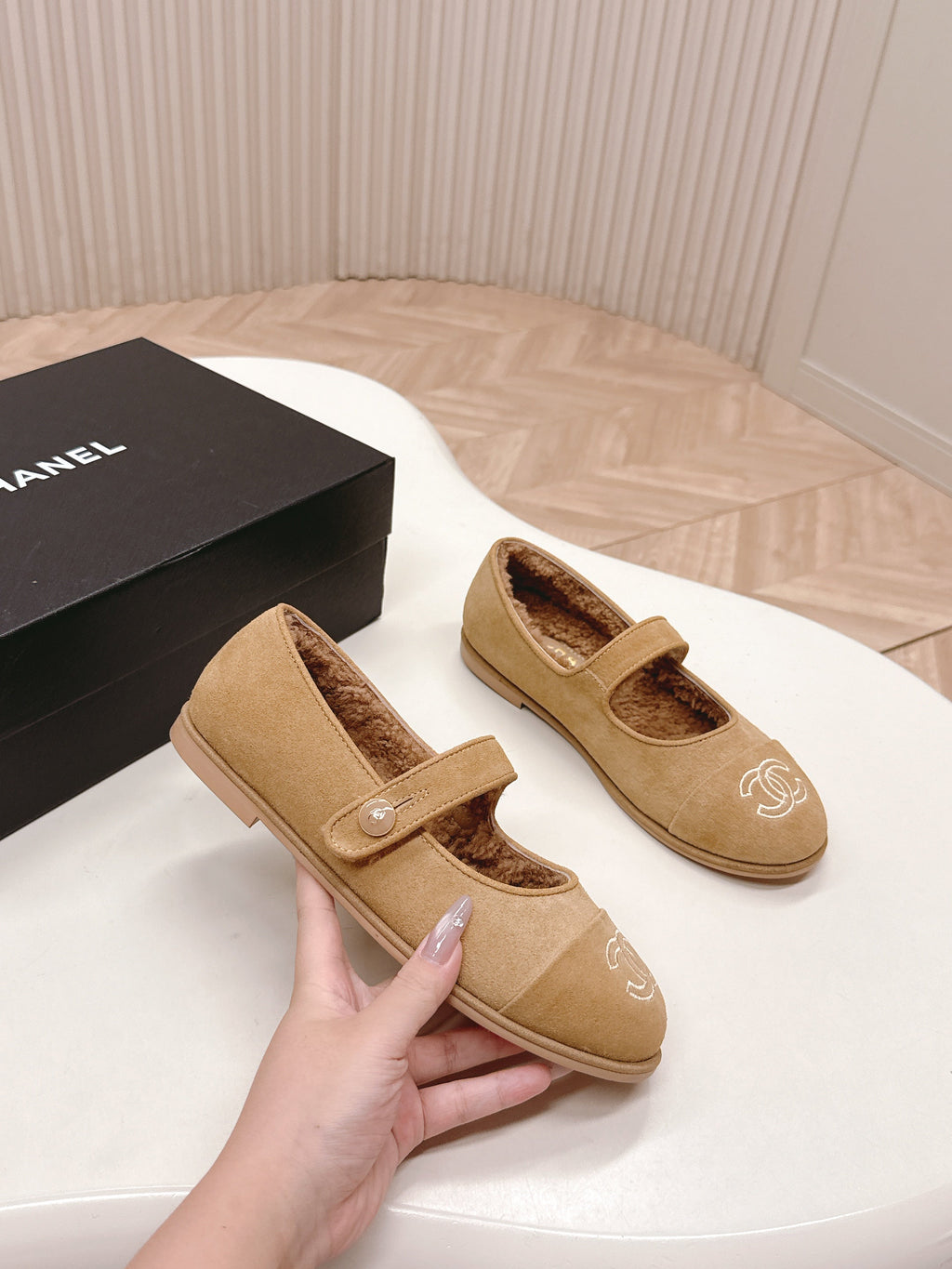 CHANEL FLAT MARY JANE SHOES 25S IN WARM BEIGE VELVET