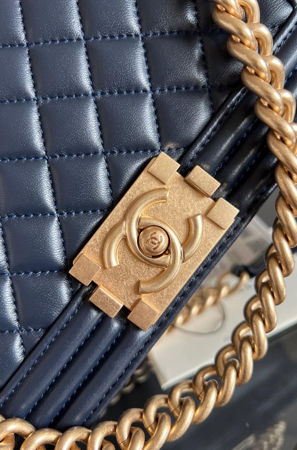 CHANEL 25S BOY BAG 25 IN DARK NAVY BLUE LAMBSKIN