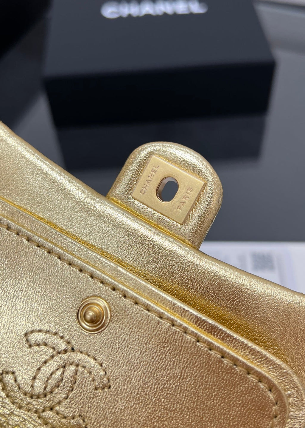 CHANEL 25S FLAP CHARM BAG 13 IN GOLD METALLIC LAMBSKIN