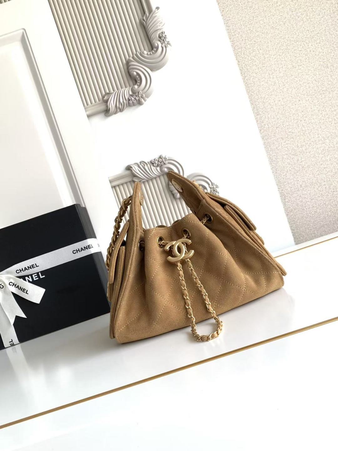 CHANEL 25S HOBO BAG 22 IN BROWN SUEDE WITH GOLD HARDWARE
