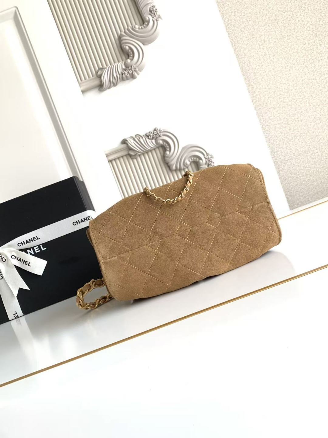 CHANEL 25S HOBO BAG 22 IN BROWN SUEDE WITH GOLD HARDWARE