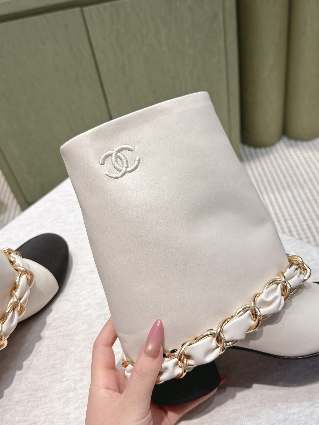 CHANEL 25S CALF-LENGTH BOOTS 45MM IN WHITE AND BLACK CALFSKIN GOLD HARDWARE