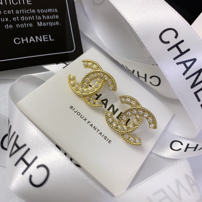 18K  Chanel Pearls Earrings
