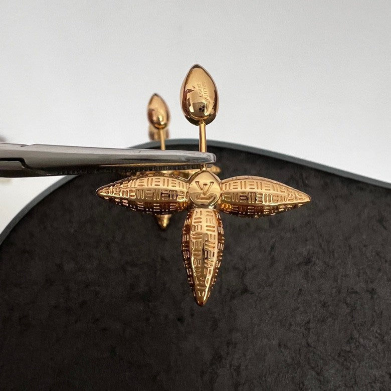 18K Louis Vuitton Louisette Stud Earrings