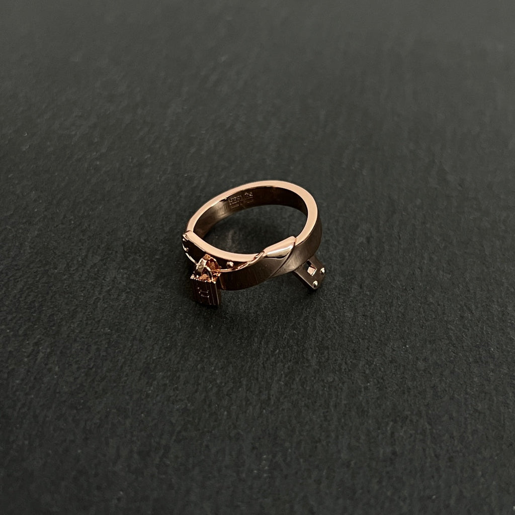 18K Kelly Gavroche Hermes Ring