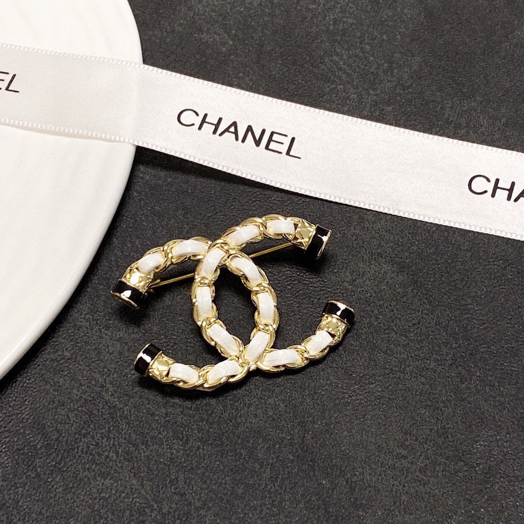 18K  Chanel Pearl Brooch