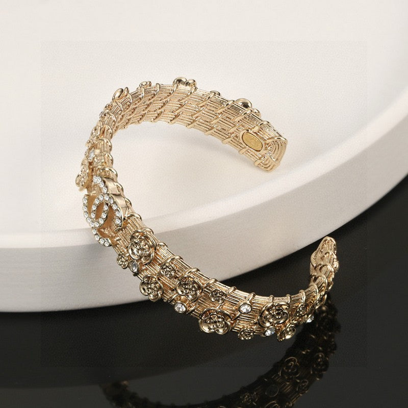 18K  Chanel Flower Diamond Cuff Bracelet