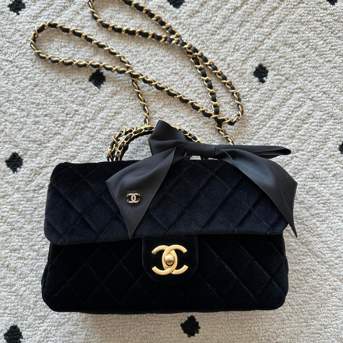 CHANEL 25S MINI FLAP BAG 23 IN BLACK VELVET WITH GOLD HARDWARE