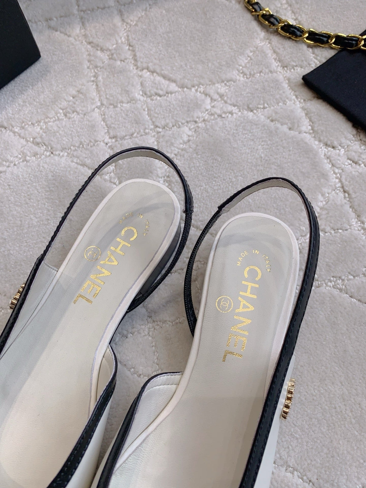 CHANEL 25S SLINGBACK IN BLACK AND WHITE CALFSKIN GOLD HARDWARE