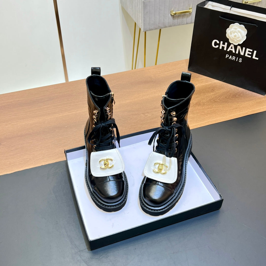 CHANEL 25S HIGH ANKLE BOOTS WITH ZIPPER IN BLACK GLOSSY CALFSKIN GOLD HARDWARE