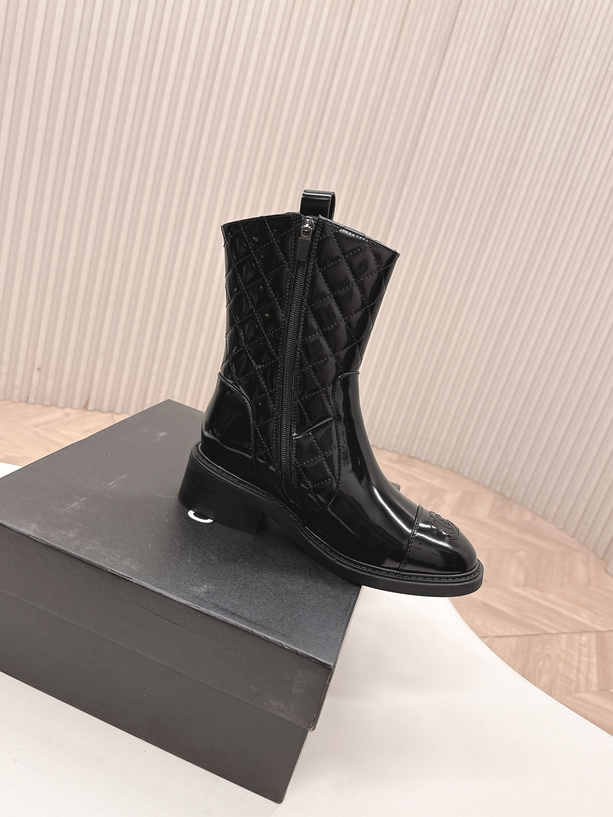 CHANEL ANKLE BOOTS 25S IN BLACK GLOSSY LAMBSKIN WITH GOLD HARDWARE