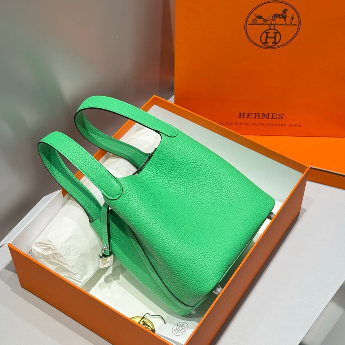HERMES 25S PICOTIN LOCK 18 IN SPRING GREEN CALFSKIN SILVER HARDWARE
