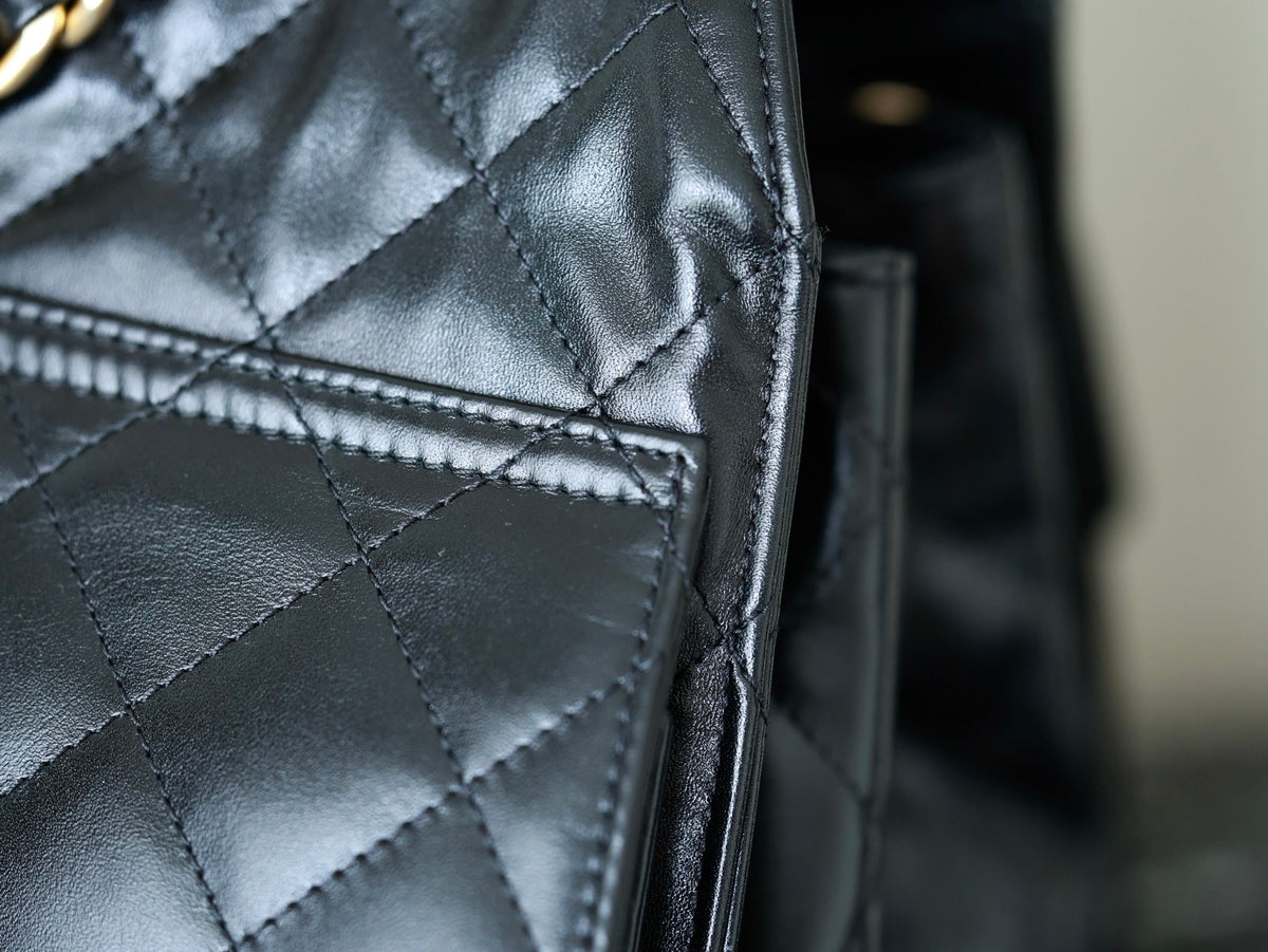 CHANEL 25S HOBO BAG 30 CM IN BLACK LIGHT GLOSSY LEATHER WITH GOLD HARDWARE