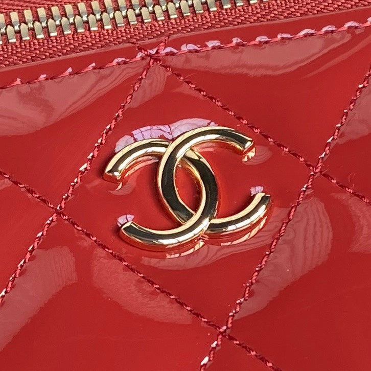 CHANEL 25S VANITY CASE 17 IN DARK RED PATENT CALFSKIN GOLD HARDWARE