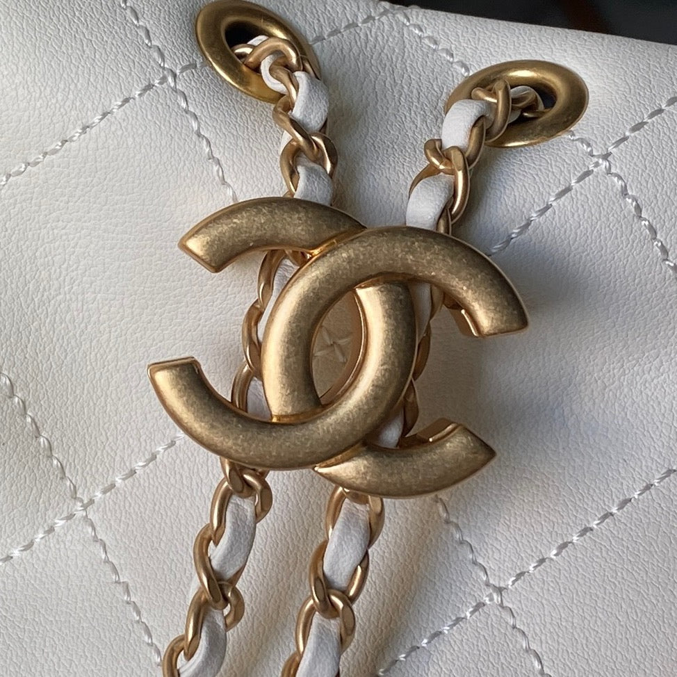 CHANEL 25S HOBO BAG 32 IN CREAM WHITE LAMBSKIN