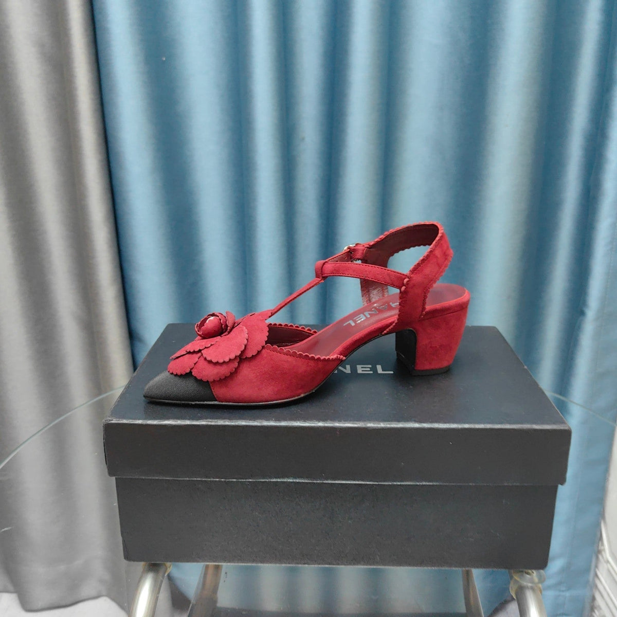 CHANEL CAMELLIA SANDAL IN CHERRY RED SUEDE AND BLACK CALFSKIN WITH FLOWER