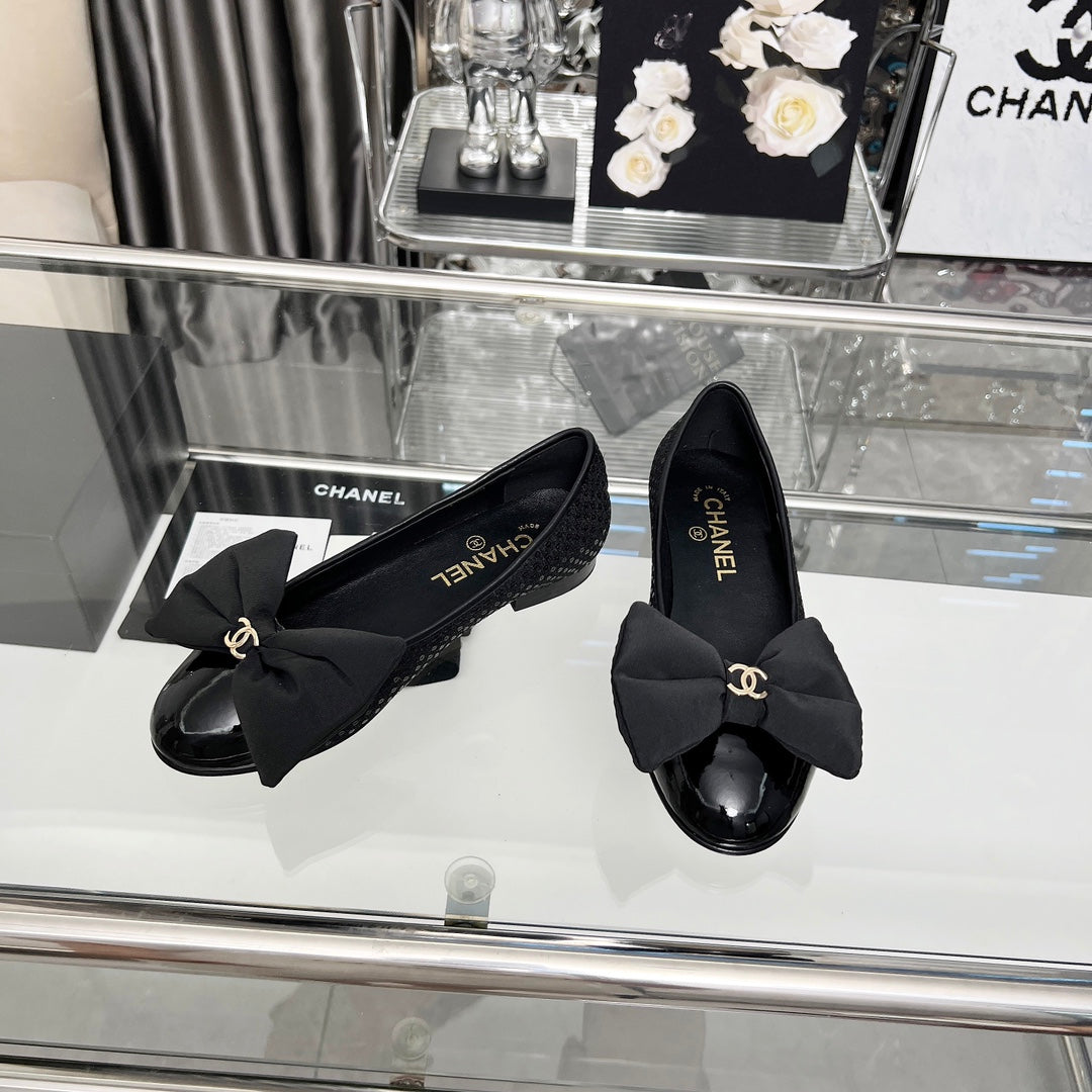 CHANEL 25S ROUND TOE BALLET FLATS WITH A BOW IN SPARKLING BLACK CANVAS