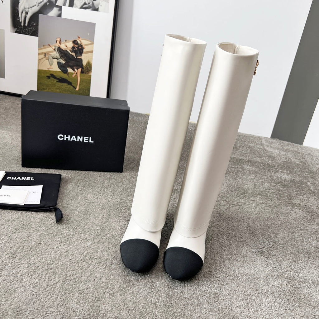 CHANEL 25S HIGH BOOTS 55MM IN IVORY BLACK CALFSKIN AND CANVAS GOLD HARDWRE