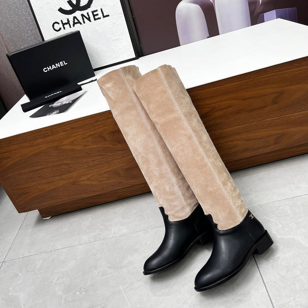 CHANEL 25S KNEE-HIGH BOOTS 35MM IN BLACK CALFSKIN AND TAUPE GRAY SUEDE