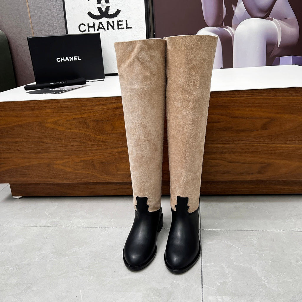 CHANEL 25S KNEE-HIGH BOOTS 35MM IN BLACK CALFSKIN AND TAUPE GRAY SUEDE