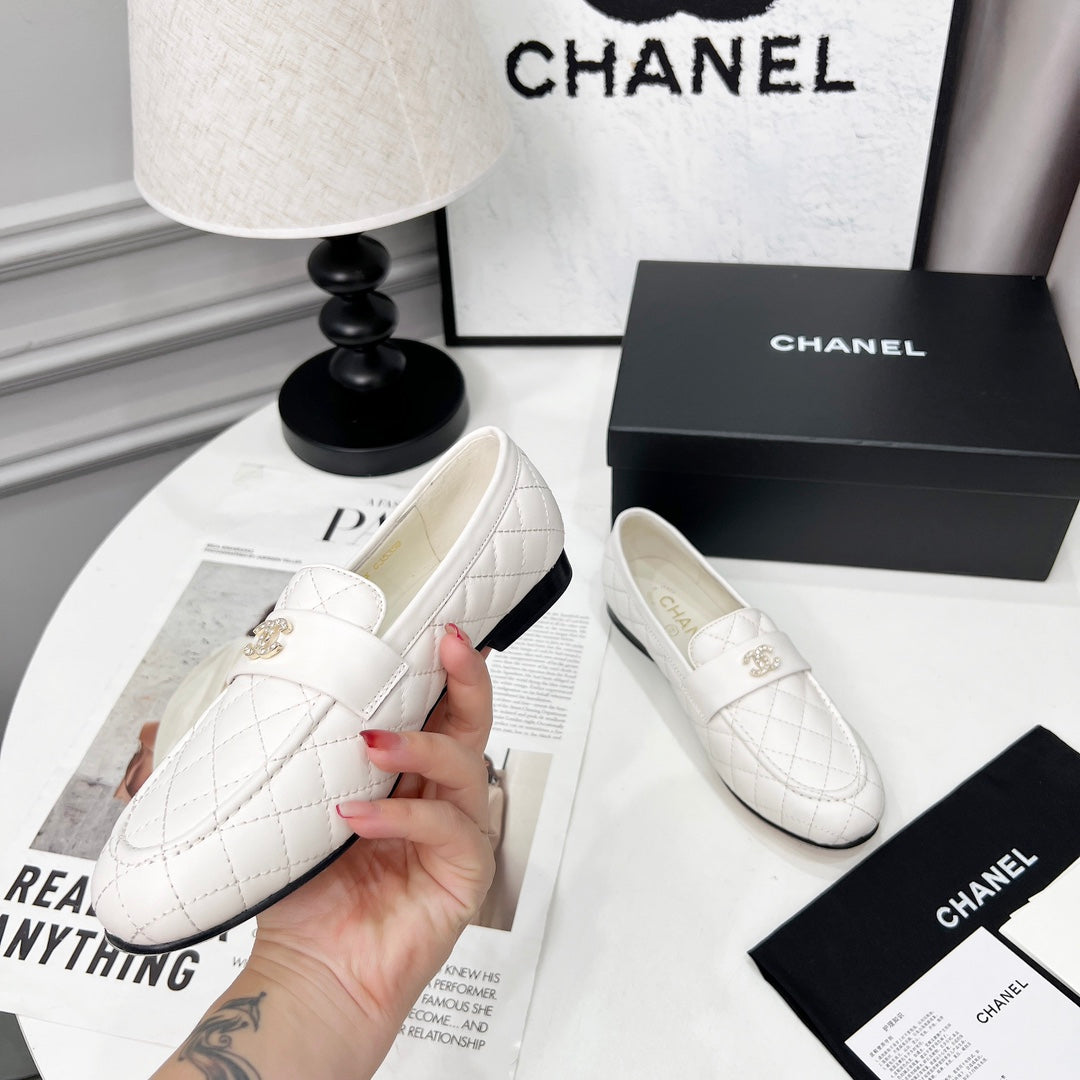 CHANEL 25S LOAFER DANCE SHOES IN WHITE CALFSKIN GOLD HARDWRE