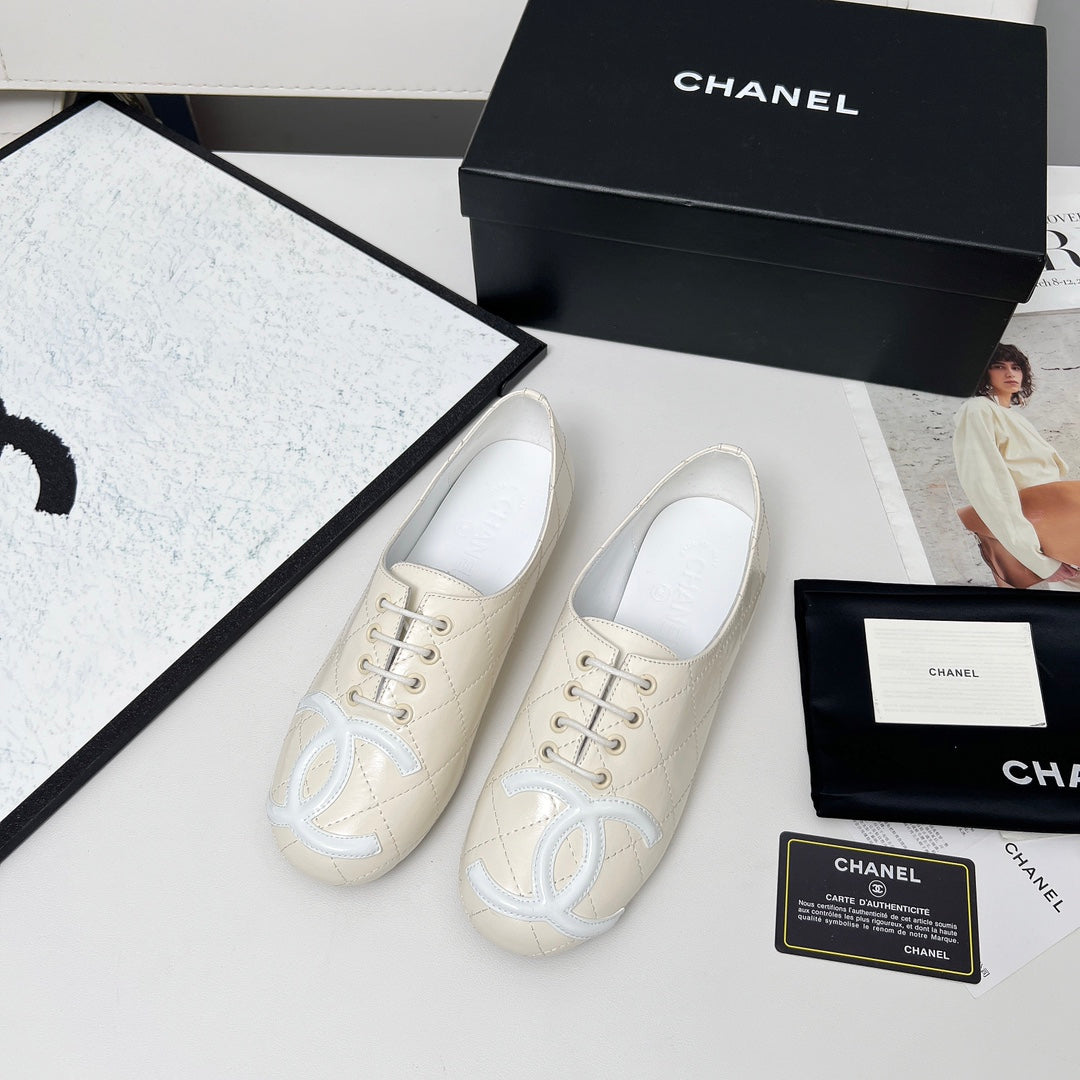 CHANEL 25S DANCE SHOES WITH PRINTED LOGO IN WHITE CALFSKIN