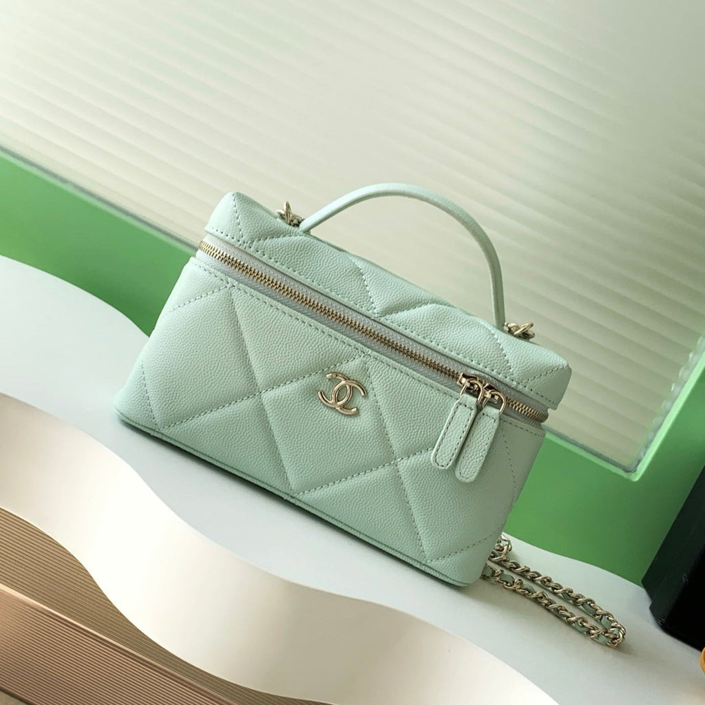 CHANEL 25S VANITY BAG 19.5 CM IN MINT GREEN LAMBSKIN