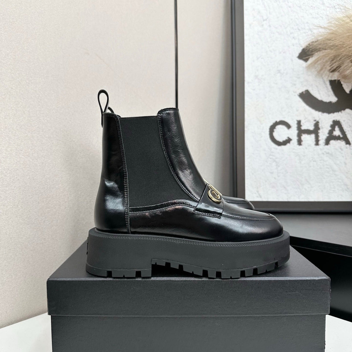 CHANEL 25S SHORT BOOTS IN BLACK CALFSKIN AND CANVAS