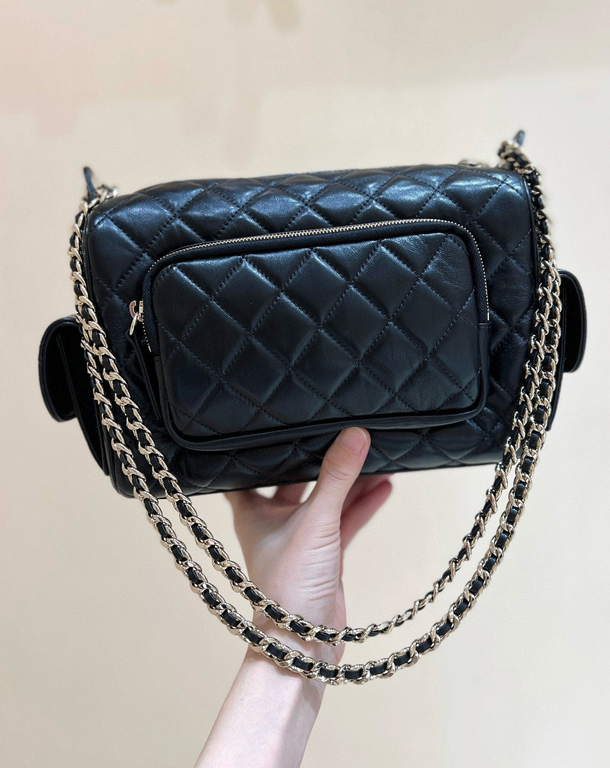 CHANEL CAMERA BAG 24 IN CONGO BLACK SHINY CALFSKIN GOLD CHAIN