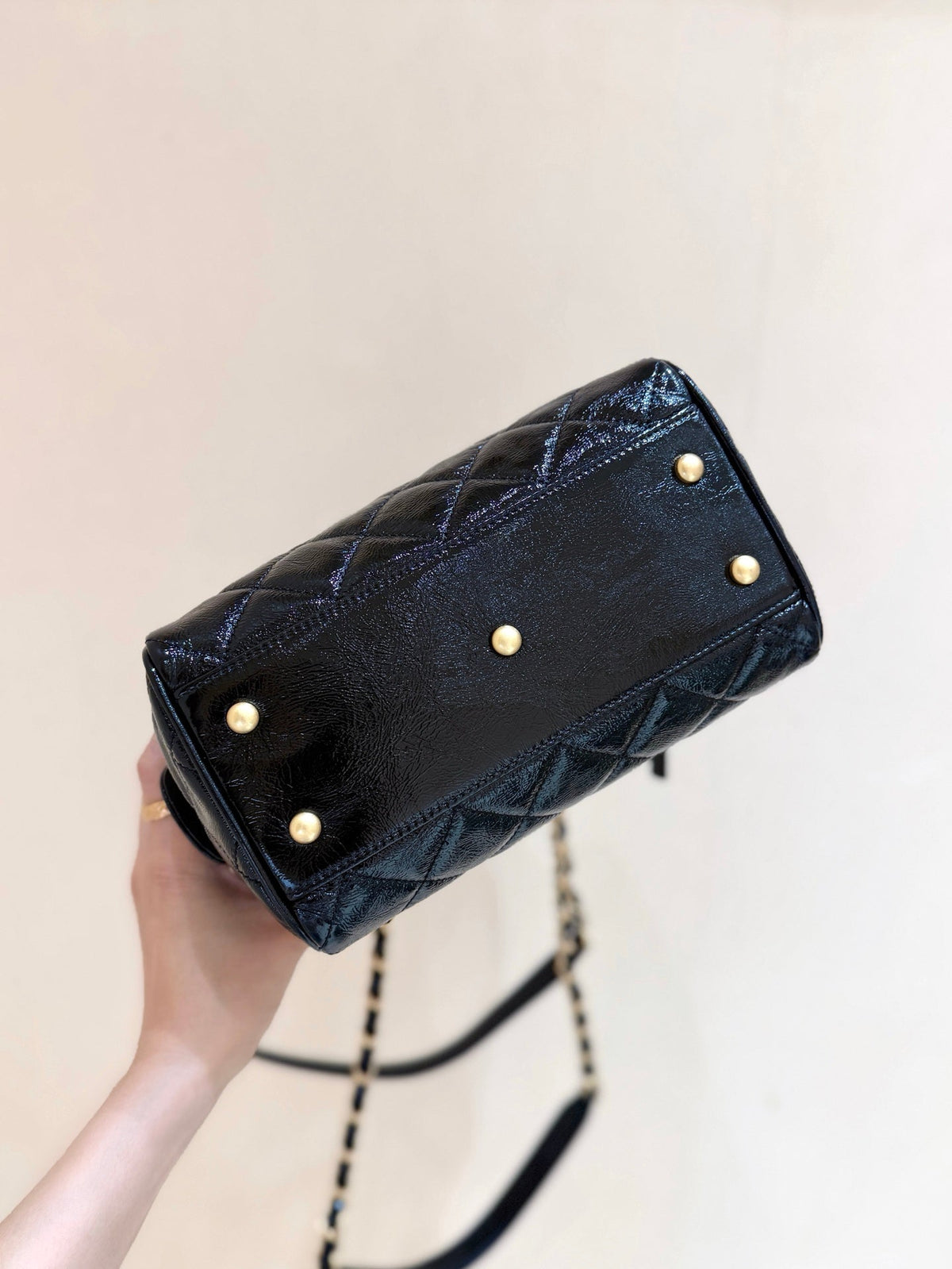 CHANEL 25S SMALL BOWLING BAG 21 IN BLACK CALFSKIN GOLD HARDWARE